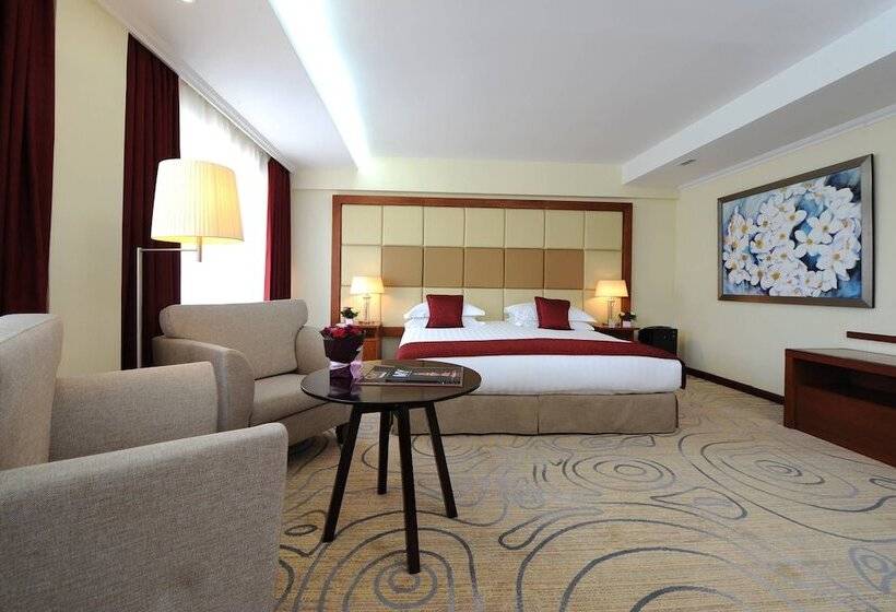 Habitación Deluxe, Kempinski Hotel Khan Palace