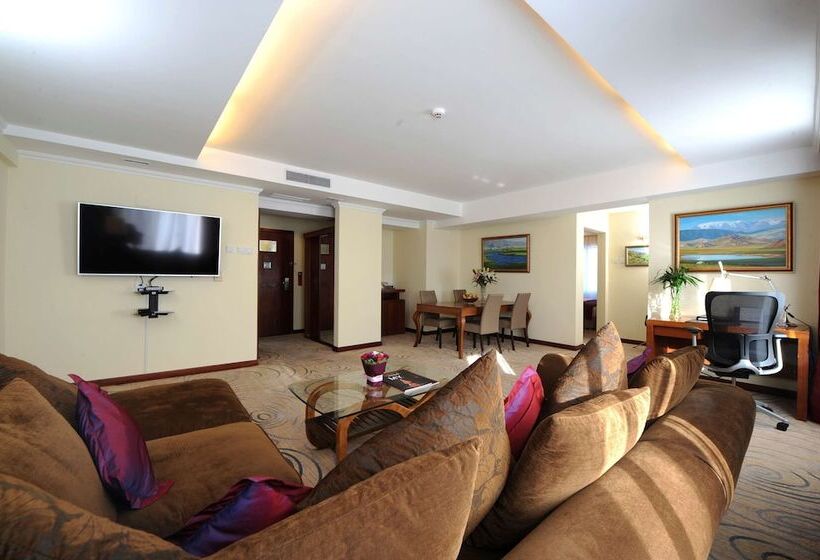 Suite Deluxe, Kempinski Hotel Khan Palace