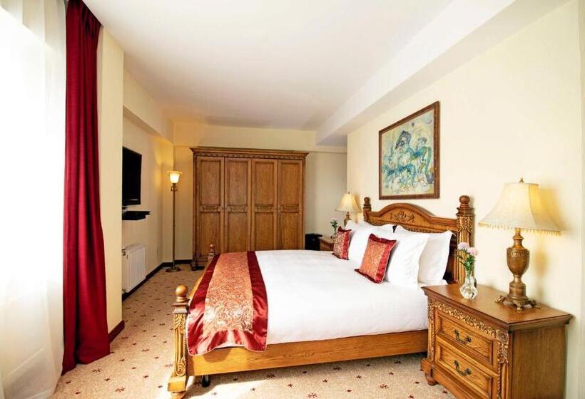 Suite Ejecutiva, Kempinski Hotel Khan Palace