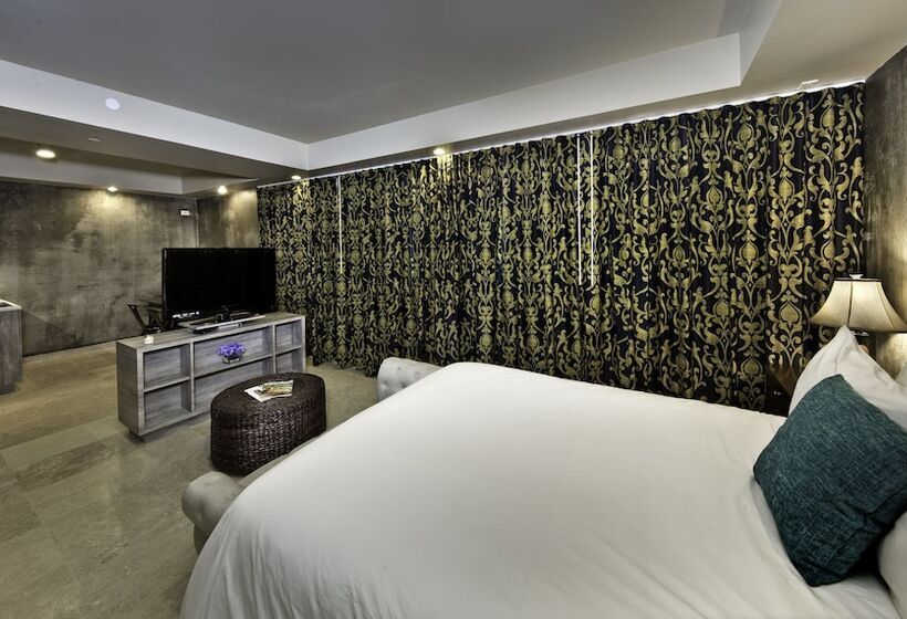 استودیوی لوکس, Ciqala Suites Hotel   San Juan