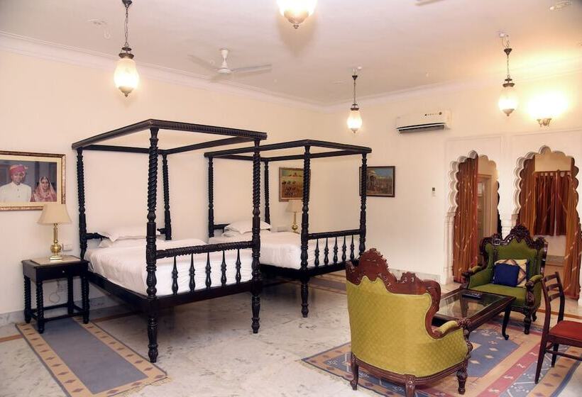 Номер Deluxe, The Desert Resort