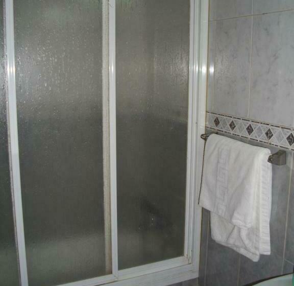 Номер Стандарт Индивидуальный Совместная Ванная, Hostal Paracuellos