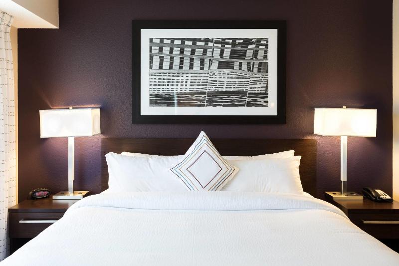 带大床的标准工作室, Residence Inn By Marriott Fort Collins