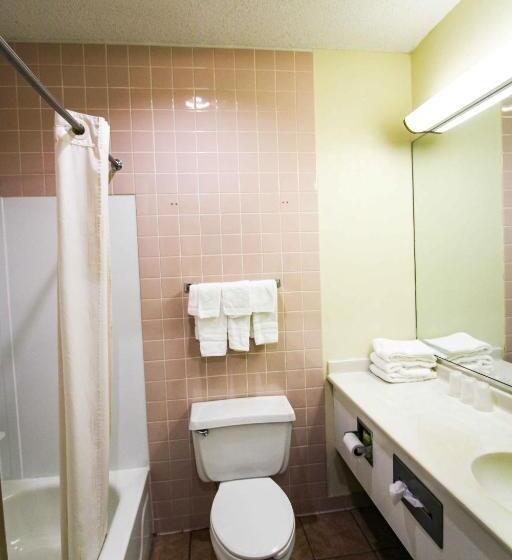 Номер Стандарт 2 Двуспальные Кровати, Fairbridge Inn And Suites West Point