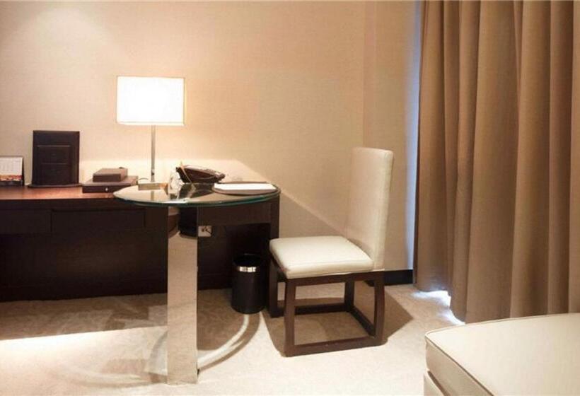 Номер Executive, Howard Johnson Ifc Plaza Ningbo