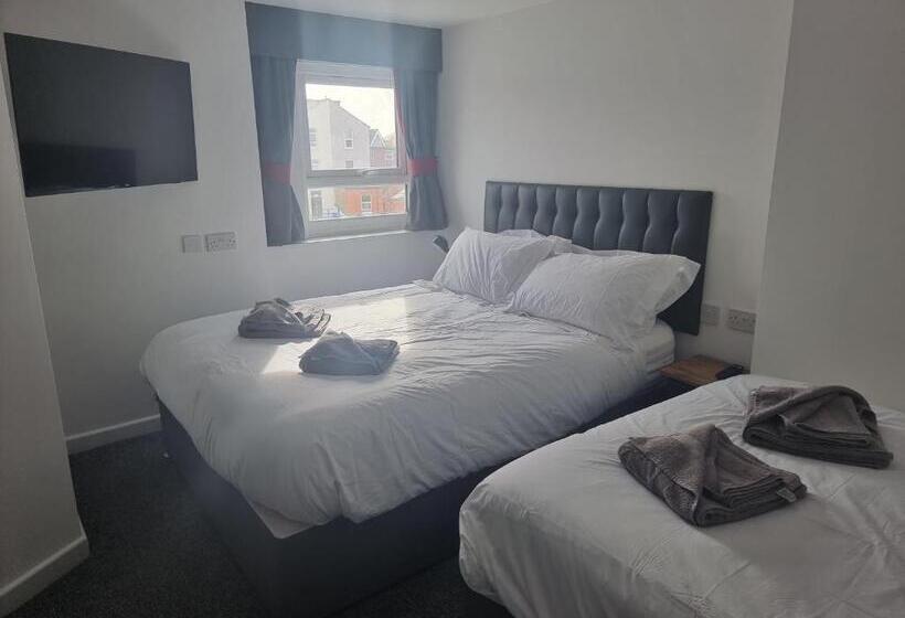 Deluxe Room, Langley House