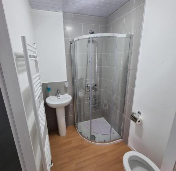 Deluxe Triple Room, Langley House