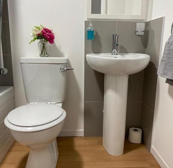 Deluxe Triple Room, Langley House
