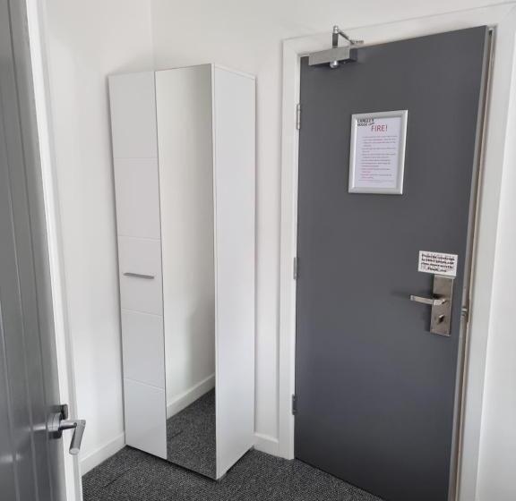 Economy Room, Langley House