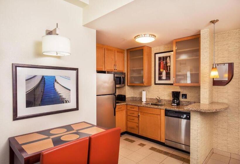 스위트 킹사이즈 침대, Residence Inn Portland Downtown Waterfront
