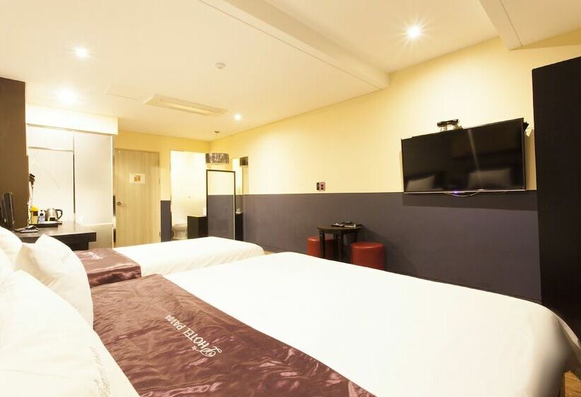 Номер Deluxe, Pavia