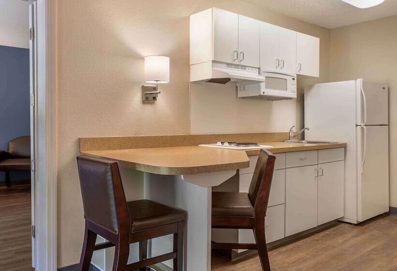 Люкс, Extended Stay America Suites  Norwalk  Stamford