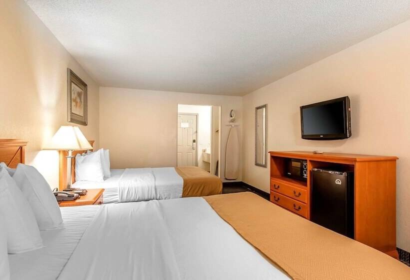 Номер Стандарт 2 Двуспальные Кровати, Brentwood Inn Clinton