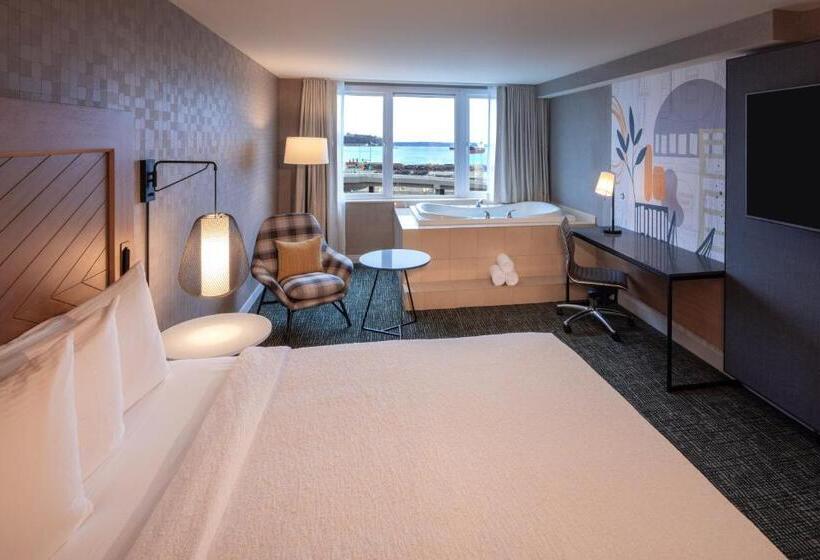 キングサイズベッドのスタンダードルーム, Silver Cloud Hotel   Seattle Stadium