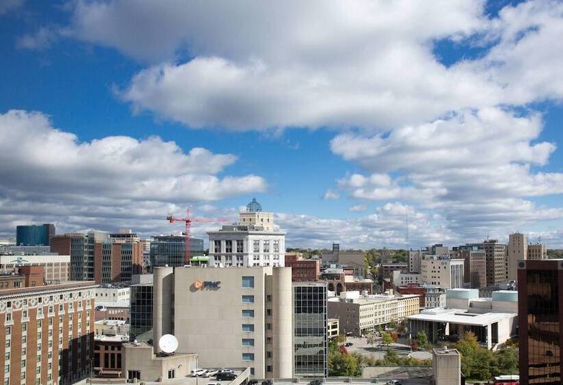 Номер Стандарт Двуспальная Кровать Вид на Город, Jw Marriott Grand Rapids