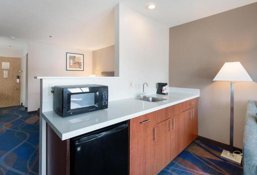 Люкс Deluxe Кровать Кинг, Red Lion Inn & Suites Kennewick Tri Cities