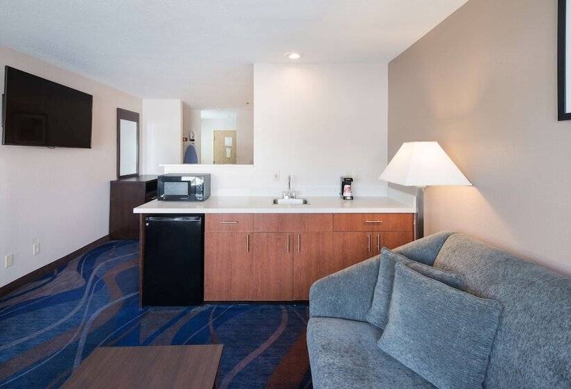 Президентский Люкс, Red Lion Inn & Suites Kennewick Tri Cities