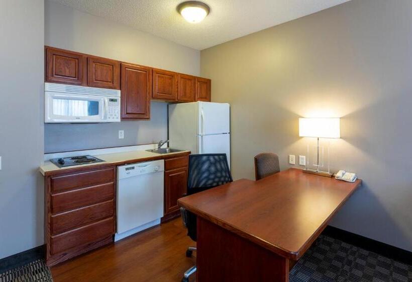 Люкс, Grandstay Hotel & Suites Ames