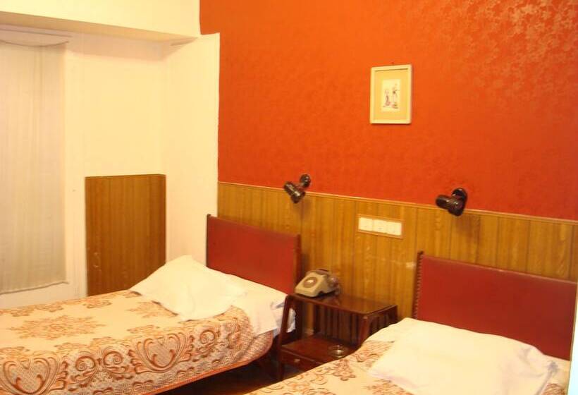 اتاق استاندارد یک نفره, Lotus Hotel Cairo
