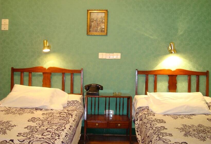 اتاق استاندارد سه نفره, Lotus Hotel Cairo
