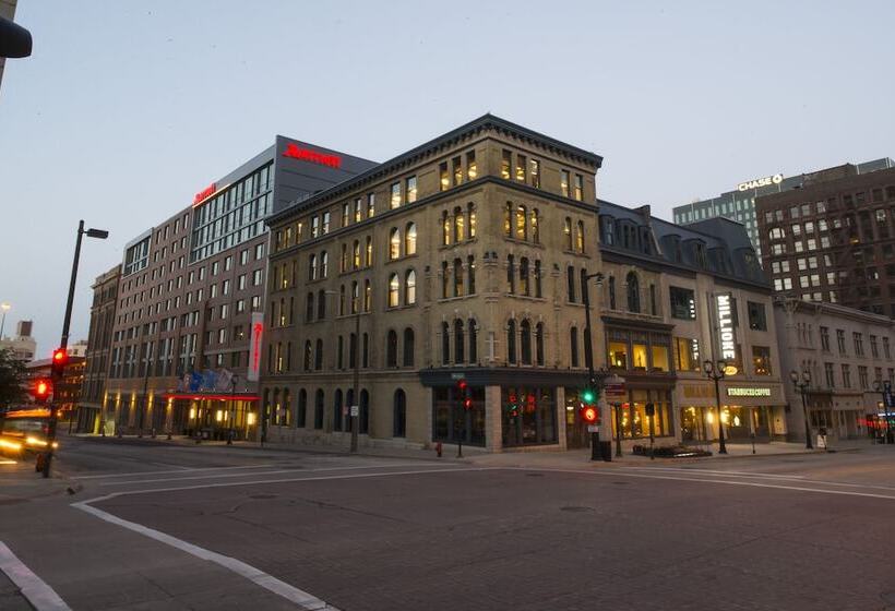 带城市景观的优质房间, Milwaukee Marriott Downtown