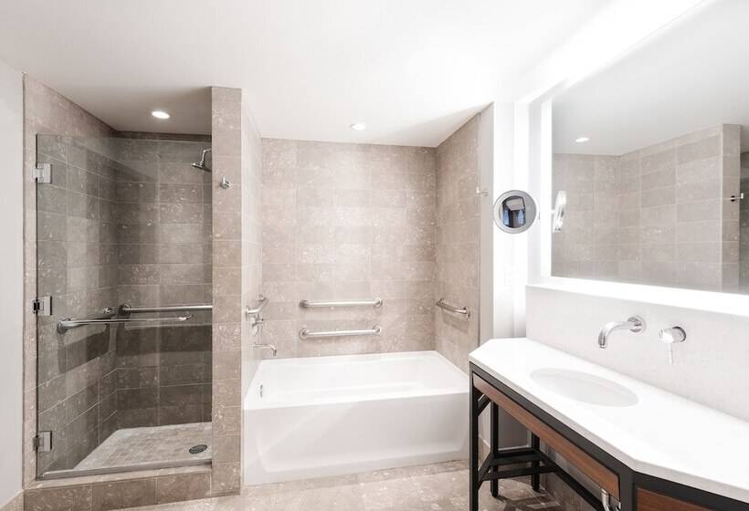 장애인을 위한 스탠다드 룸, The Heathman Hotel Kirkland