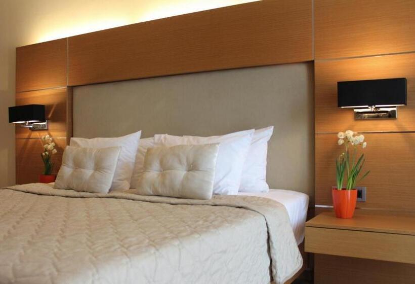 Номер Стандарт Трехместный, Elektra Hotel & Spa