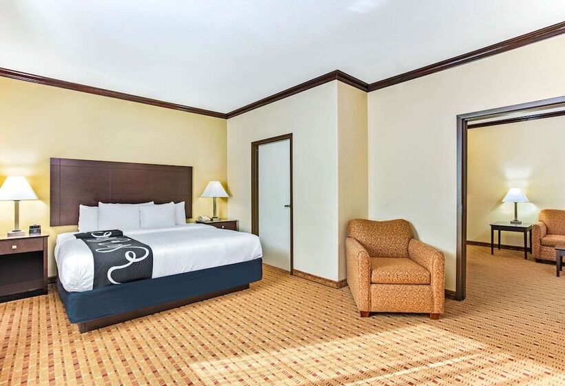 Family Suite, La Quinta By Wyndham Ennis