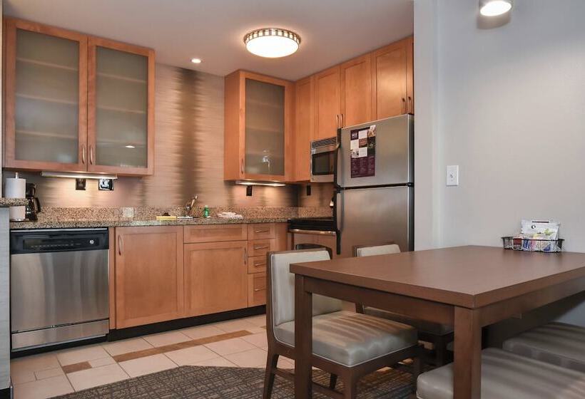 Люкс, Residence Inn Charlotte Concord
