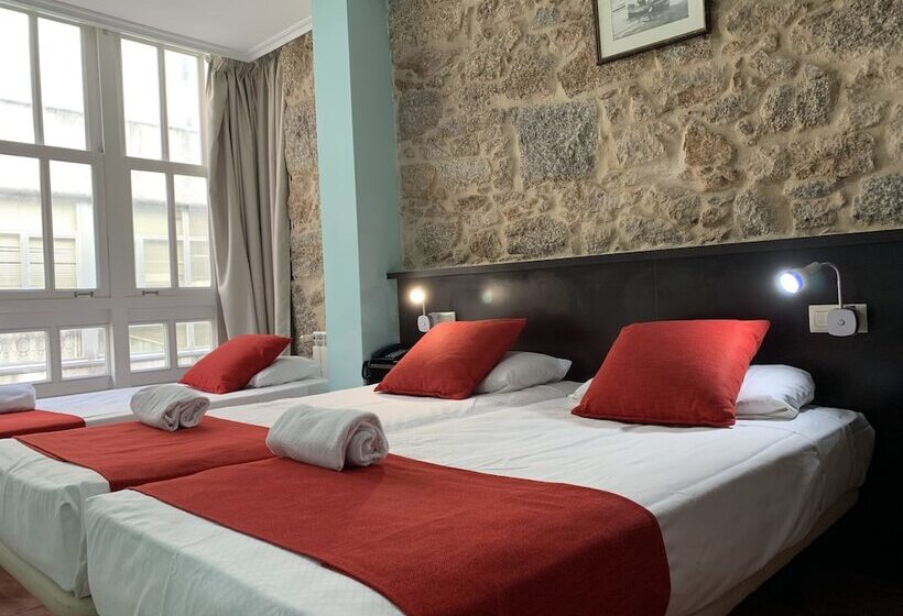 스탠다드 트리플 룸, Hostal Hotil Coruña Centro