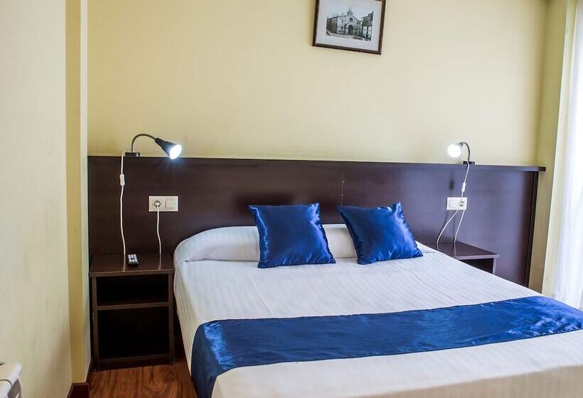 디럭스 룸, Hostal Hotil Coruña Centro