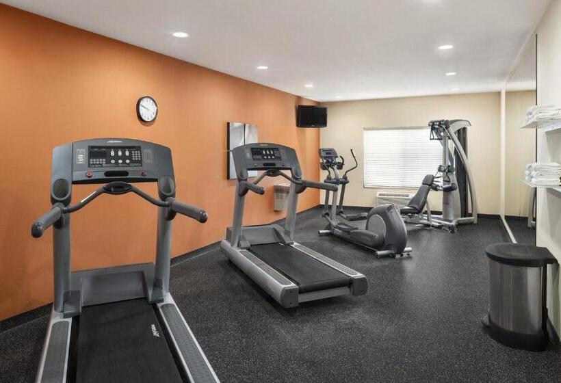 Люкс Кровать Кинг, Country Inn & Suites By Radisson St. Peters Mo