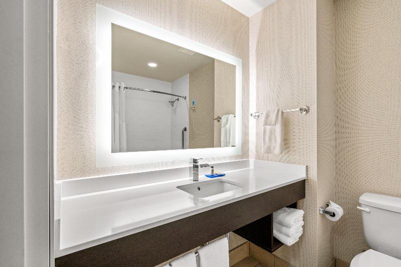Люкс Кровать Кинг, Holiday Inn Express & Suites Klamath Falls Central, An Ihg