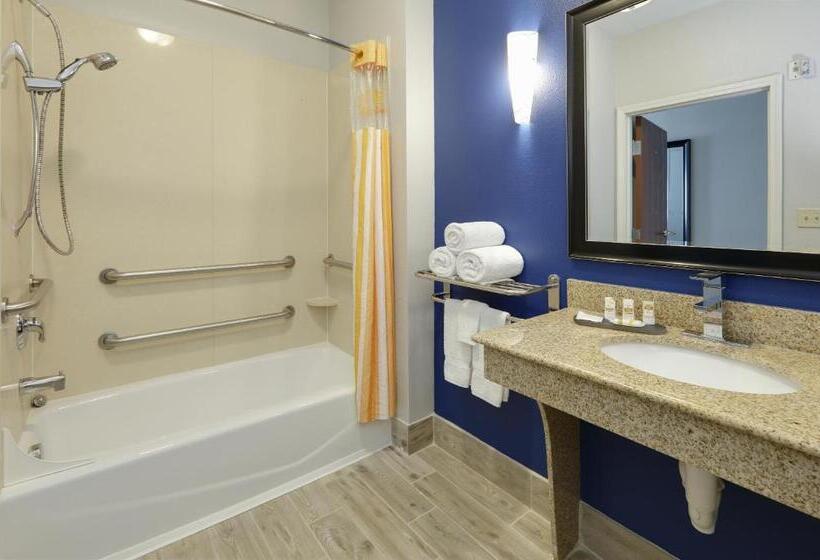 Номер Стандарт Кровать Квин Адаптированный для Инвалидов, La Quinta By Wyndham Denton   University Drive