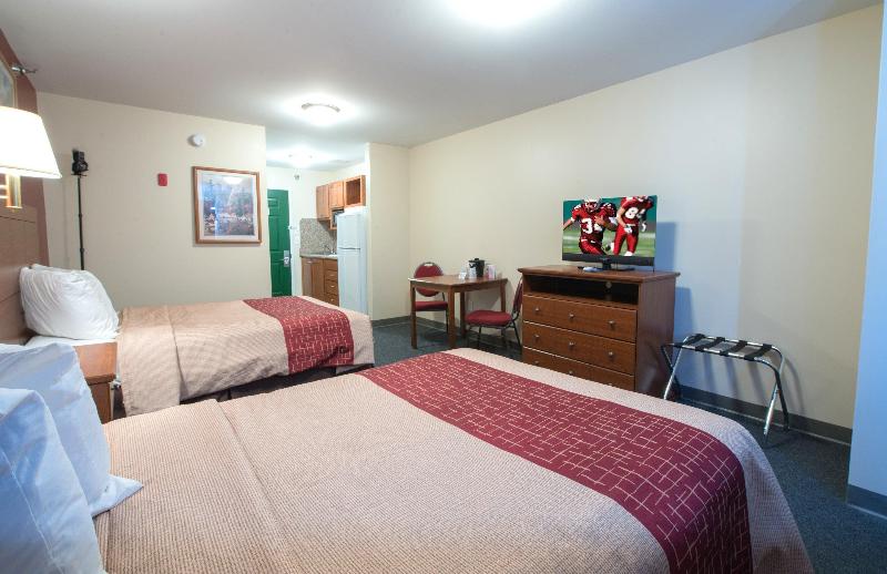 스위트, Red Roof Inn & Suites Dickinson