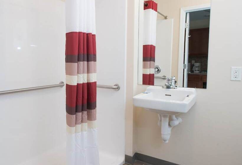 스위트, Red Roof Inn & Suites Dickinson