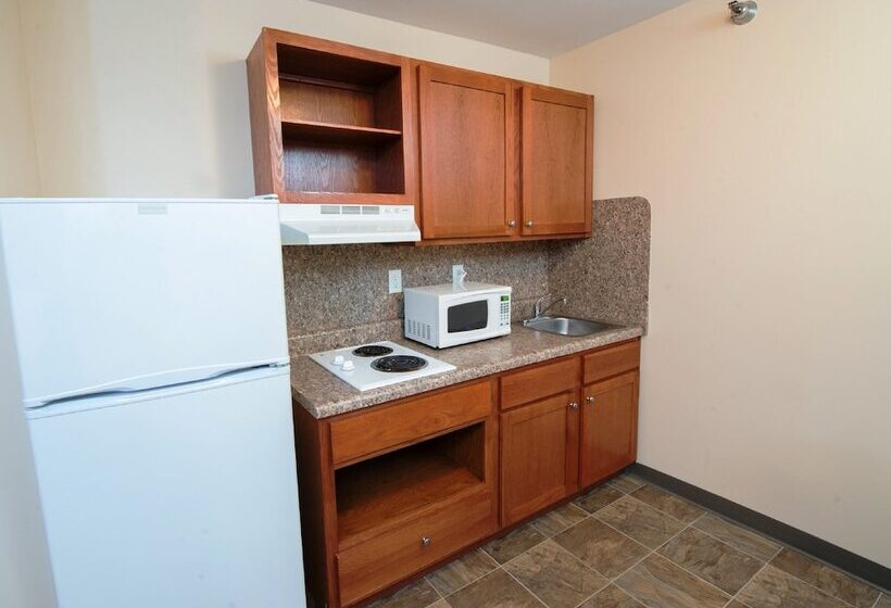스위트, Red Roof Inn & Suites Dickinson