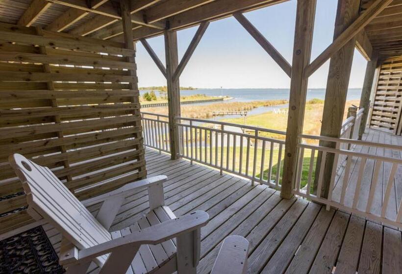 Люкс Deluxe Вид на Море, The Burrus House Inn Waterfront Suites