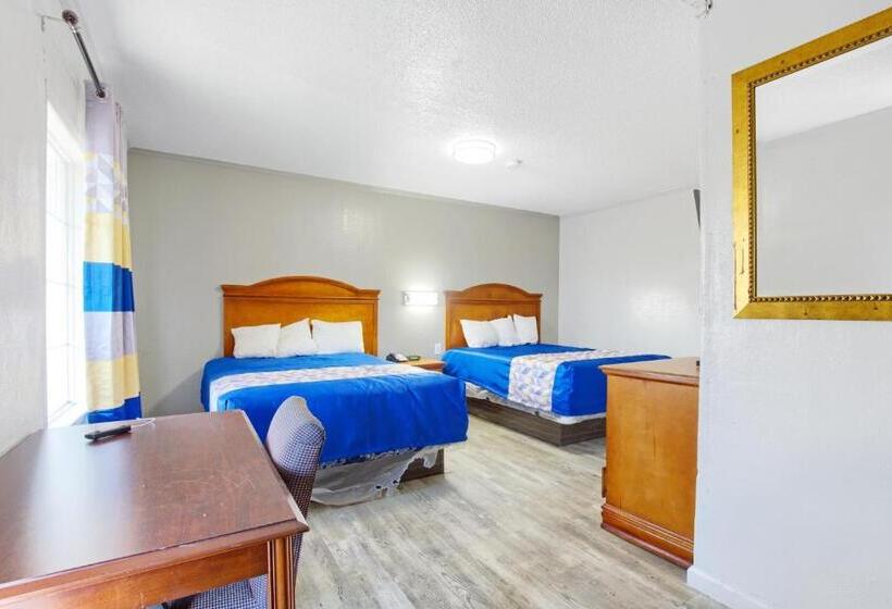Номер Стандарт, Adams Inn