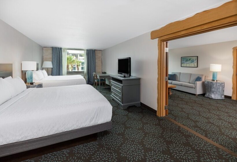 带2个双人床的标准工作室, Holiday Inn Resort South Padre Island Beach Front, An Ihg