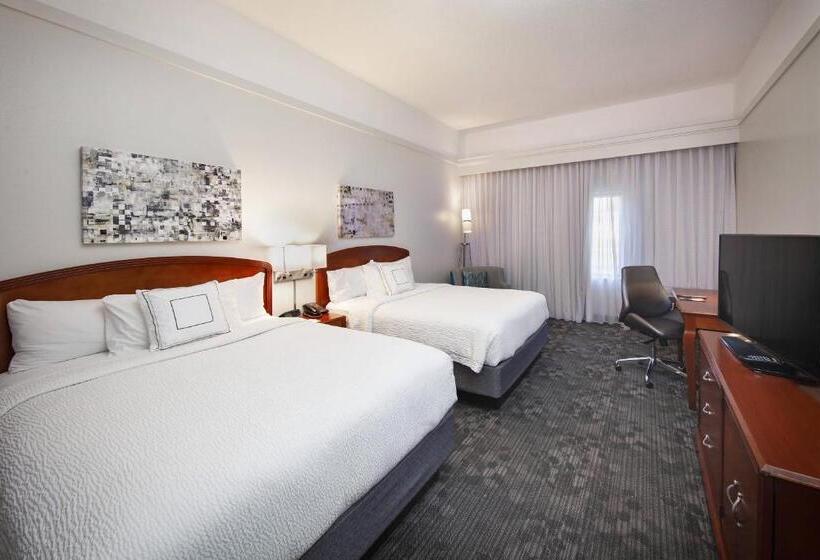 Номер Стандарт Адаптированный для Инвалидов, Courtyard By Marriott Valdosta
