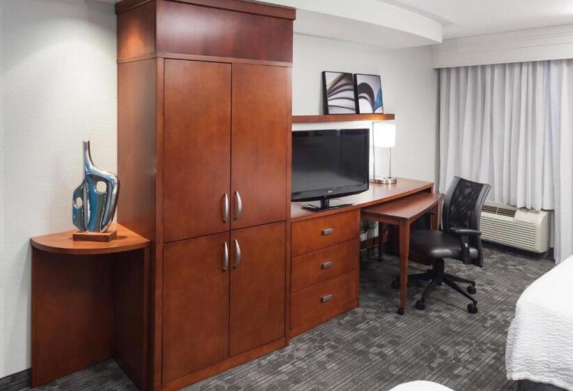 Номер Стандарт, Courtyard By Marriott Hattiesburg