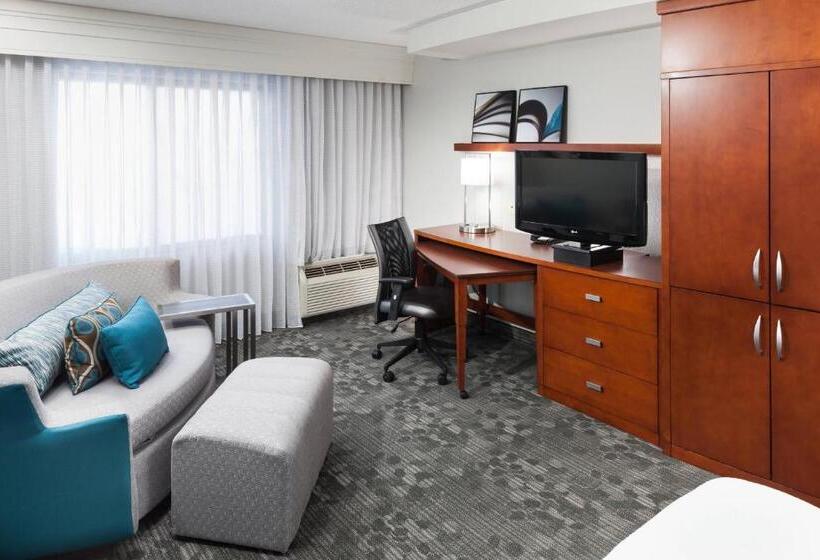 Номер Стандарт Кровать Кинг Адаптированный для Инвалидов, Courtyard By Marriott Hattiesburg