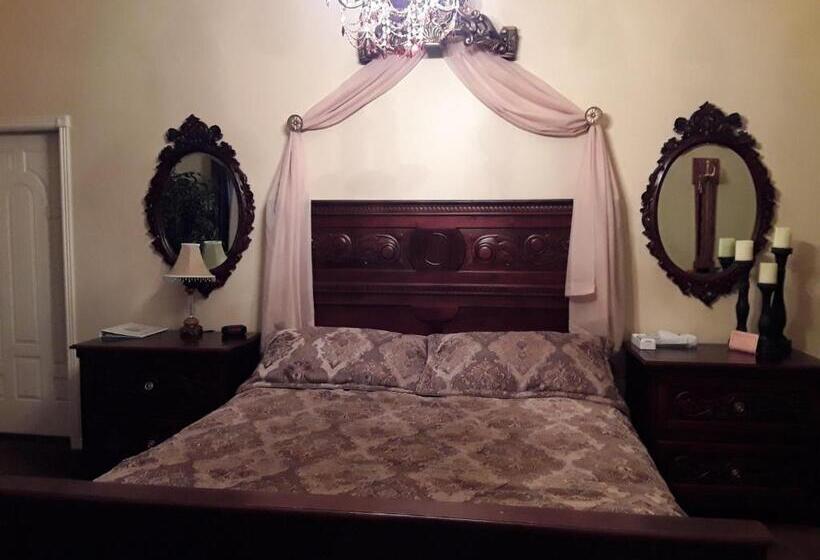 스탠다드 룸, Lions Gate Manor