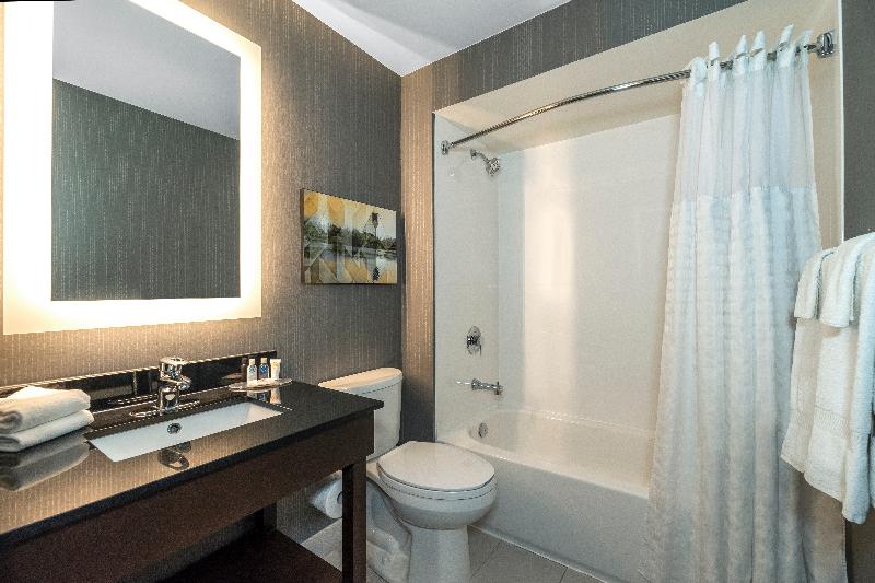 Люкс Кровать Кинг, Staybridge Suites Grand Forks, An Ihg