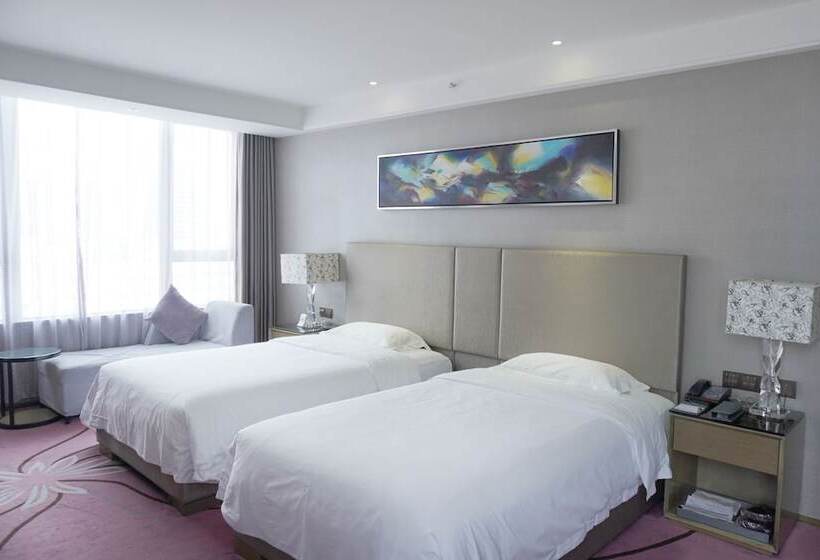 Номер Executive, La Perle International Hotel   Free Shuttle Between Hotel And Exhibition Center During Canton Fair &