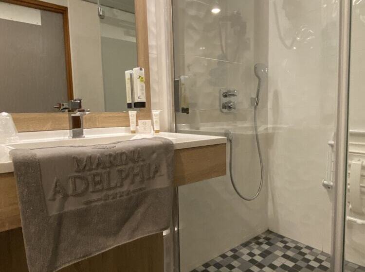 Номер Стандарт Вид на Озеро, & Spa Marina D Adelphia