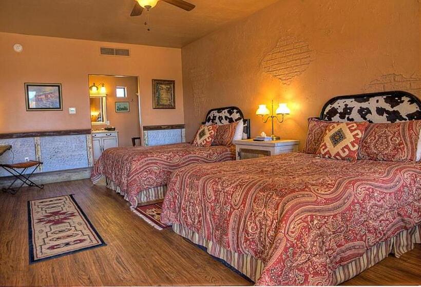 Номер Стандарт, Tombstone Monument Guest Ranch