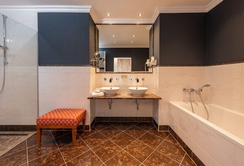 سوئیت با بالکن, Erzherzog Johann Alpin Style Hotel   Adults Only