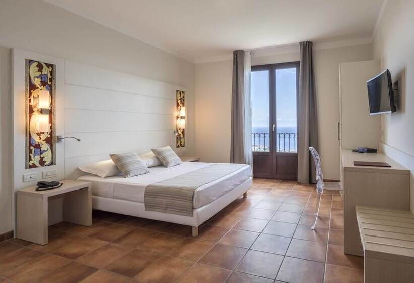 اتاق سوپریور با چشم‌انداز دریا, Parco Degli Aromi Resort & Spa